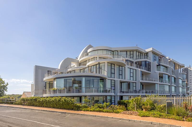 2 Bedroom Property for Sale in Bloubergstrand Western Cape